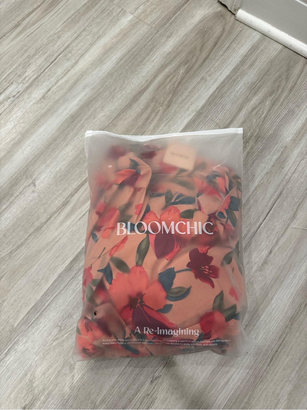 BloomChic Peach Floral V‑Neck Tiered Maxi Dress NWT - Picture 3 of 7